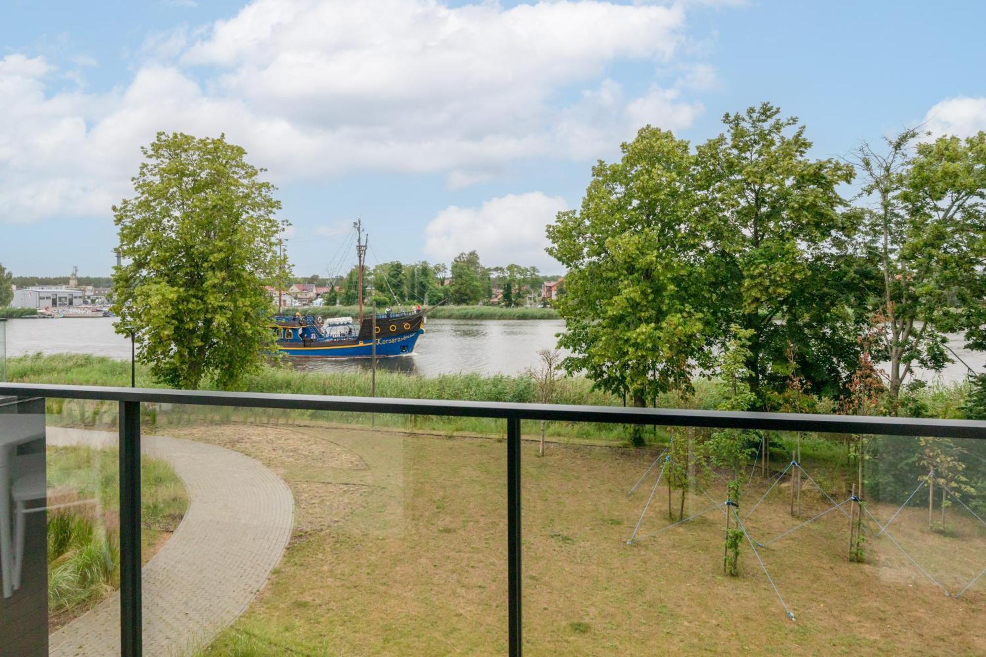Lux Wellness Resort Apartments By The River By Renters Prestige Dziwnow Exterior photo