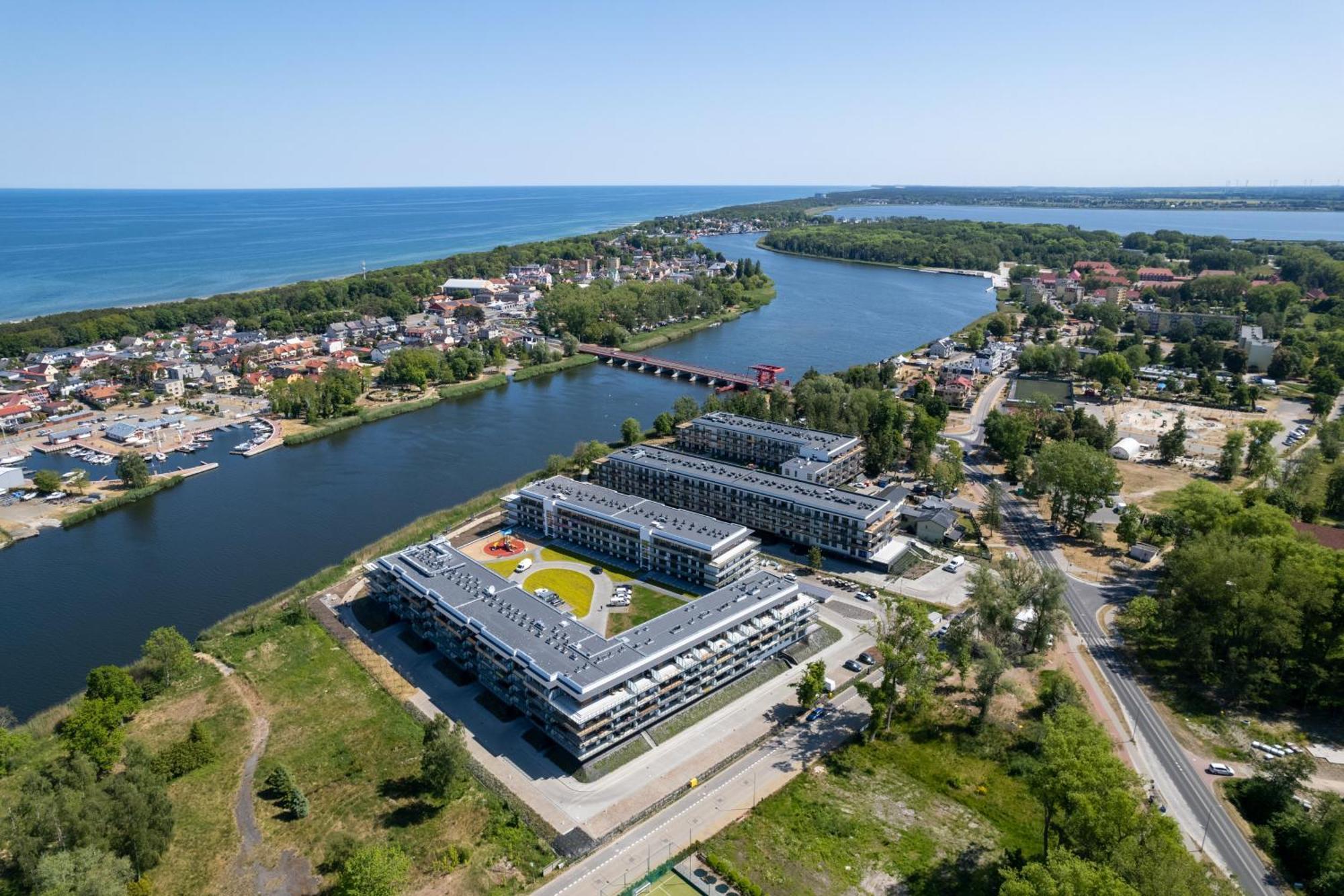 Lux Wellness Resort Apartments By The River By Renters Prestige Dziwnow Exterior photo